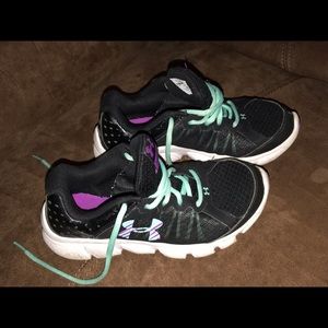 Under Armour Girls Sneakers Size 3.5 youth